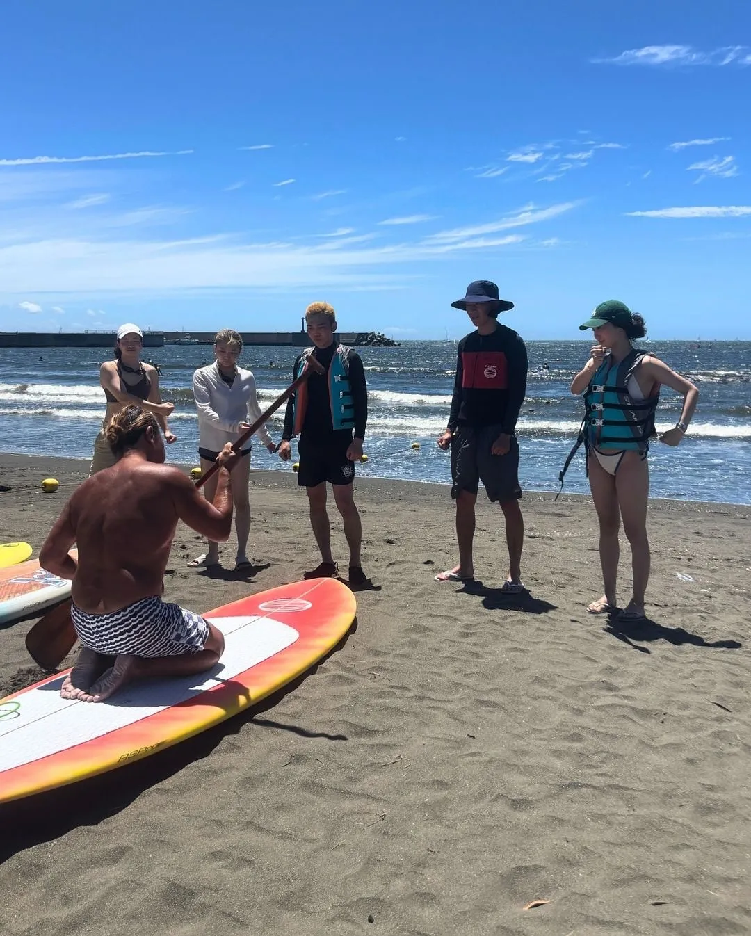 今日は風も波も手ごわいコンディション！ そんな中、「SUPや...